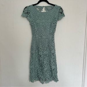 Lulu’s Green Lace Midi Dress